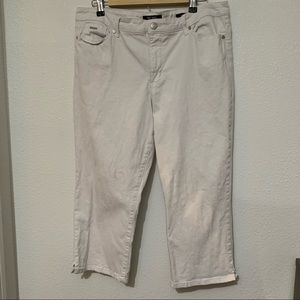 nine west cropped white straight leg jeans